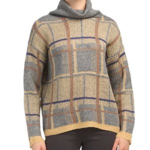 Cocobleu plaid turtleneck sweater NWT